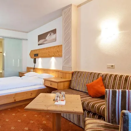Hotel Toni