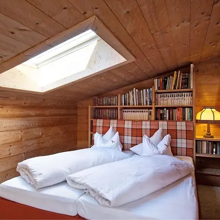 Toni מלון גלטור