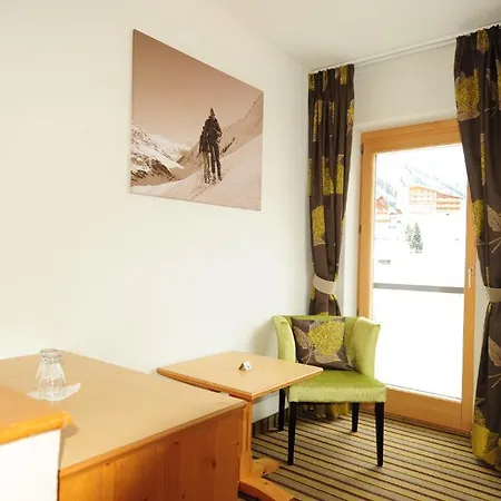 Hotel Toni 3*